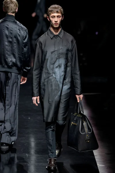 Look 31